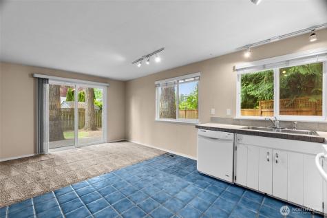 1122 39th Court SE Tumwater WA 98501