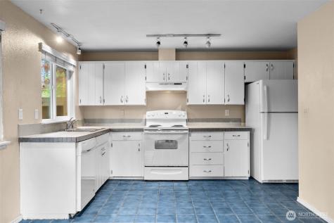 1122 39th Court SE Tumwater WA 98501