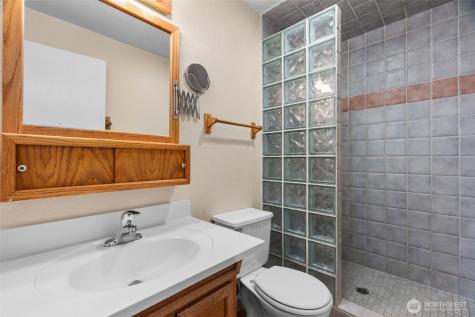 1122 39th Court SE Tumwater WA 98501
