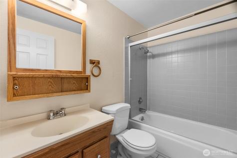 1122 39th Court SE Tumwater WA 98501
