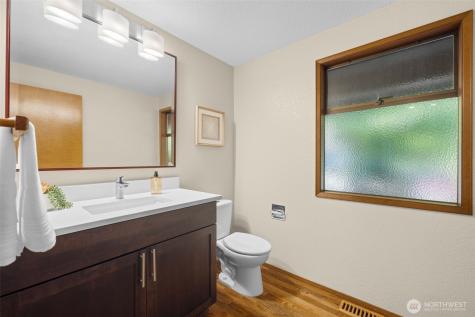 6472 NE 135th Place Kirkland WA 98034