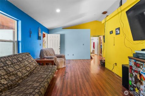39812 94th Avenue La Center WA 98629