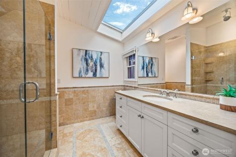 8246 E Mercer Way Mercer Island WA 98040