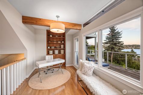 8246 E Mercer Way Mercer Island WA 98040