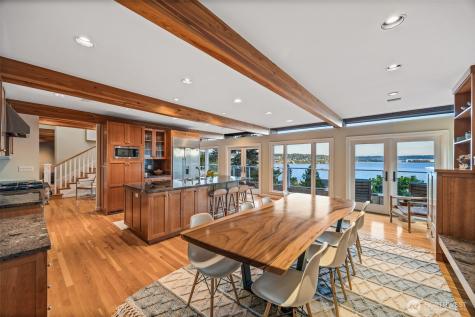 8246 E Mercer Way Mercer Island WA 98040