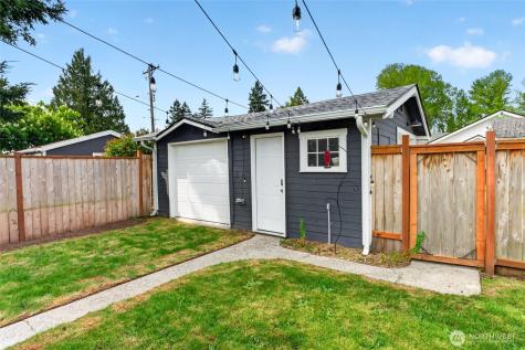 3018 S Proctor Street Tacoma WA 98409