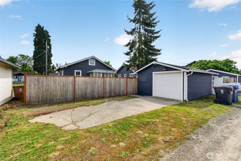 3018 S Proctor Street Tacoma WA 98409