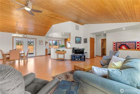 605 Pinyon Place Omak WA 98841