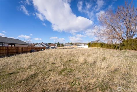 605 Pinyon Place Omak WA 98841