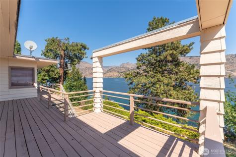15082 South Lakeshore Road Chelan WA 98816