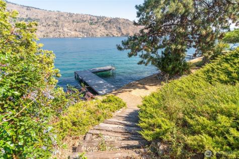 15082 South Lakeshore Road Chelan WA 98816