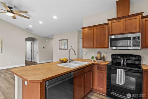 20022 98th Avenue E Graham WA 98338
