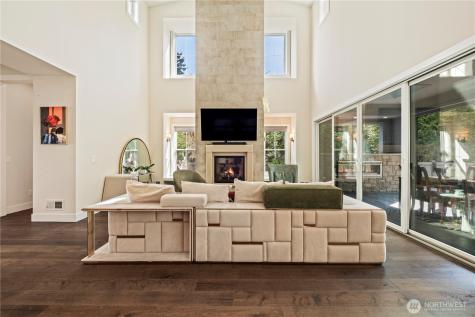 811 245th Place NE Sammamish WA 98074