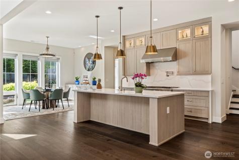 811 245th Place NE Sammamish WA 98074