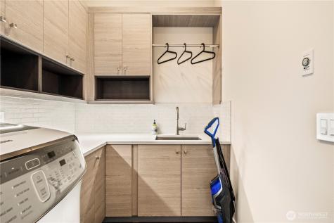 811 245th Place NE Sammamish WA 98074