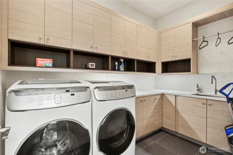 811 245th Place NE Sammamish WA 98074