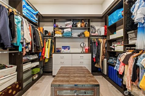 811 245th Place NE Sammamish WA 98074