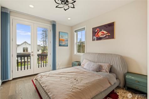 811 245th Place NE Sammamish WA 98074