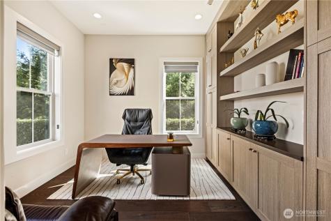 811 245th Place NE Sammamish WA 98074