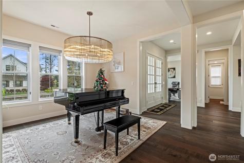 811 245th Place NE Sammamish WA 98074