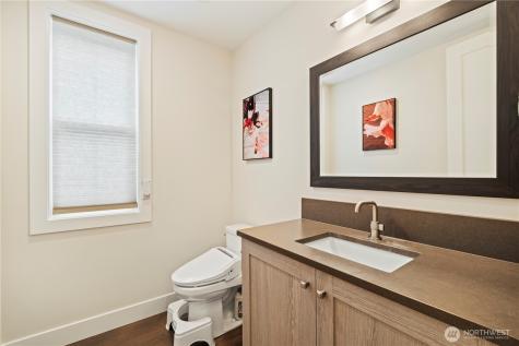 811 245th Place NE Sammamish WA 98074