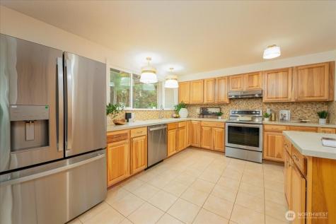 18015 56th Avenue W Lynnwood WA 98037