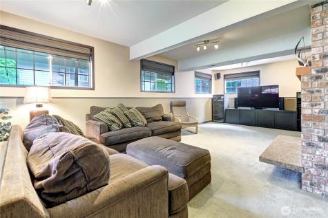 4914 Dover Street Everett WA 98203