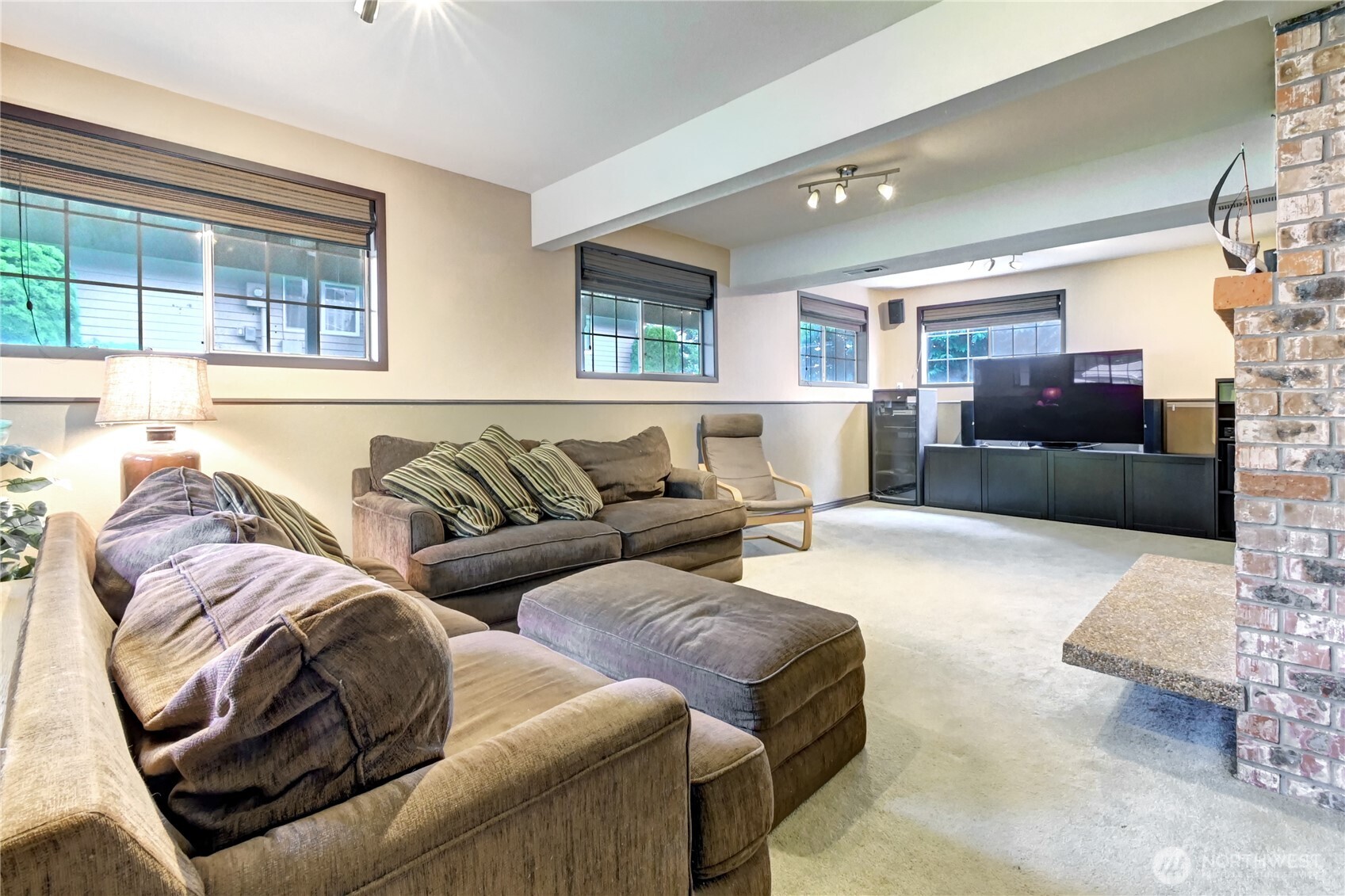 4914 Dover Street Everett WA 98203