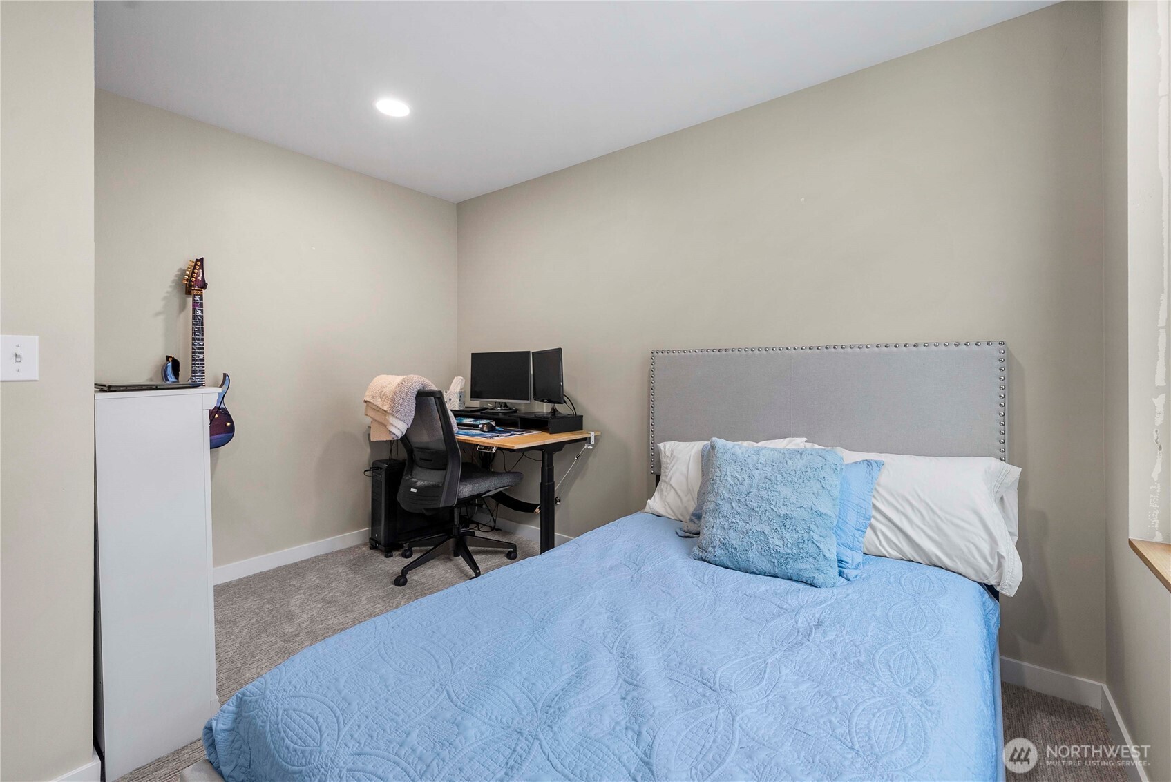 2833 3rd Avenue W Seattle WA 98119