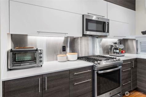 2833 3rd Avenue W Seattle WA 98119