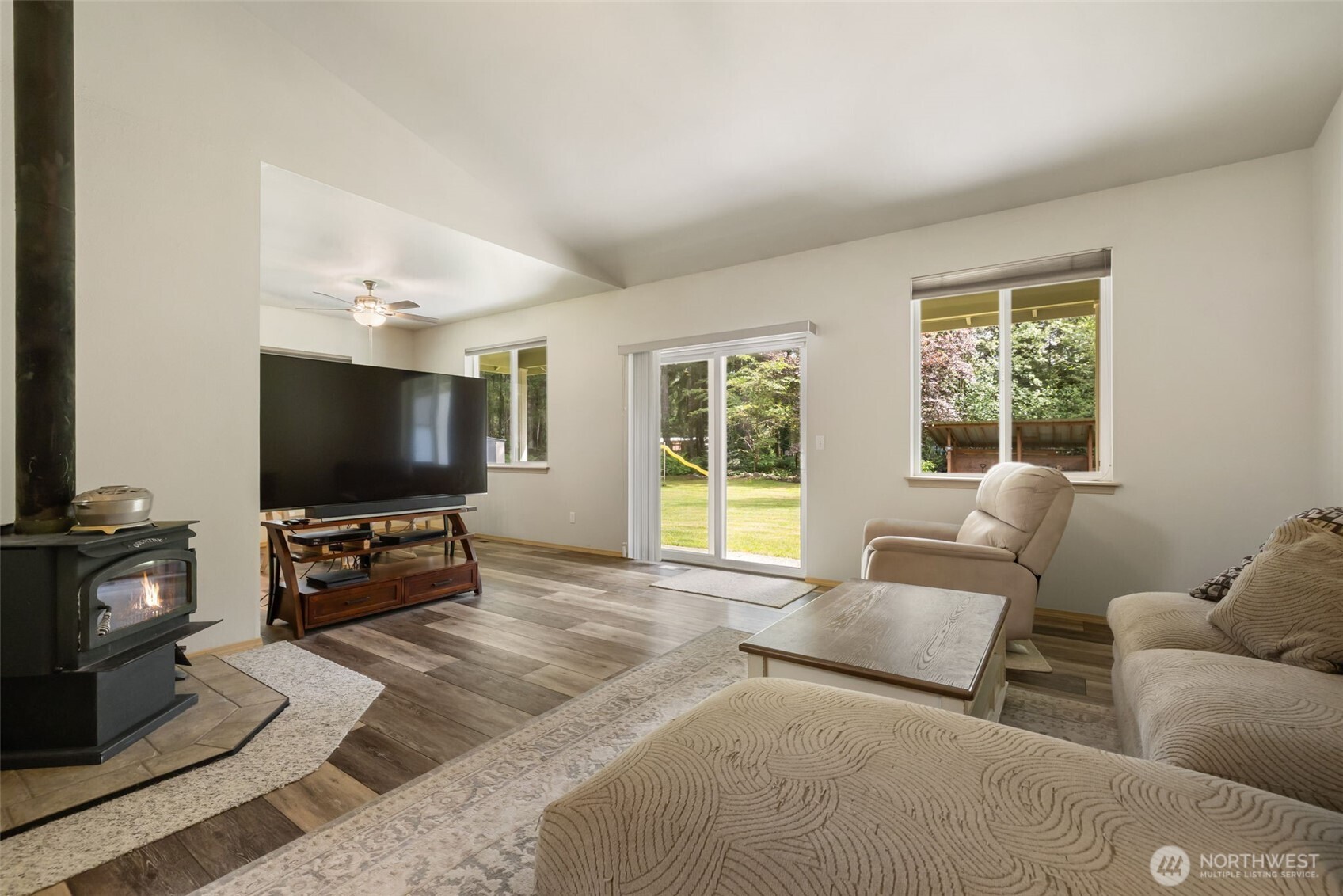 5056 SW Lake Helena Road Port Orchard WA 98367