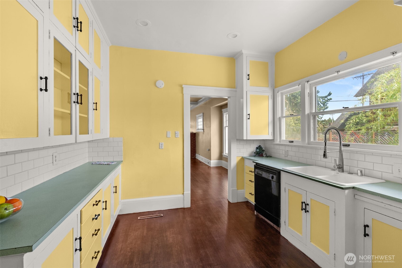 505 W Young Street Elma WA 98541
