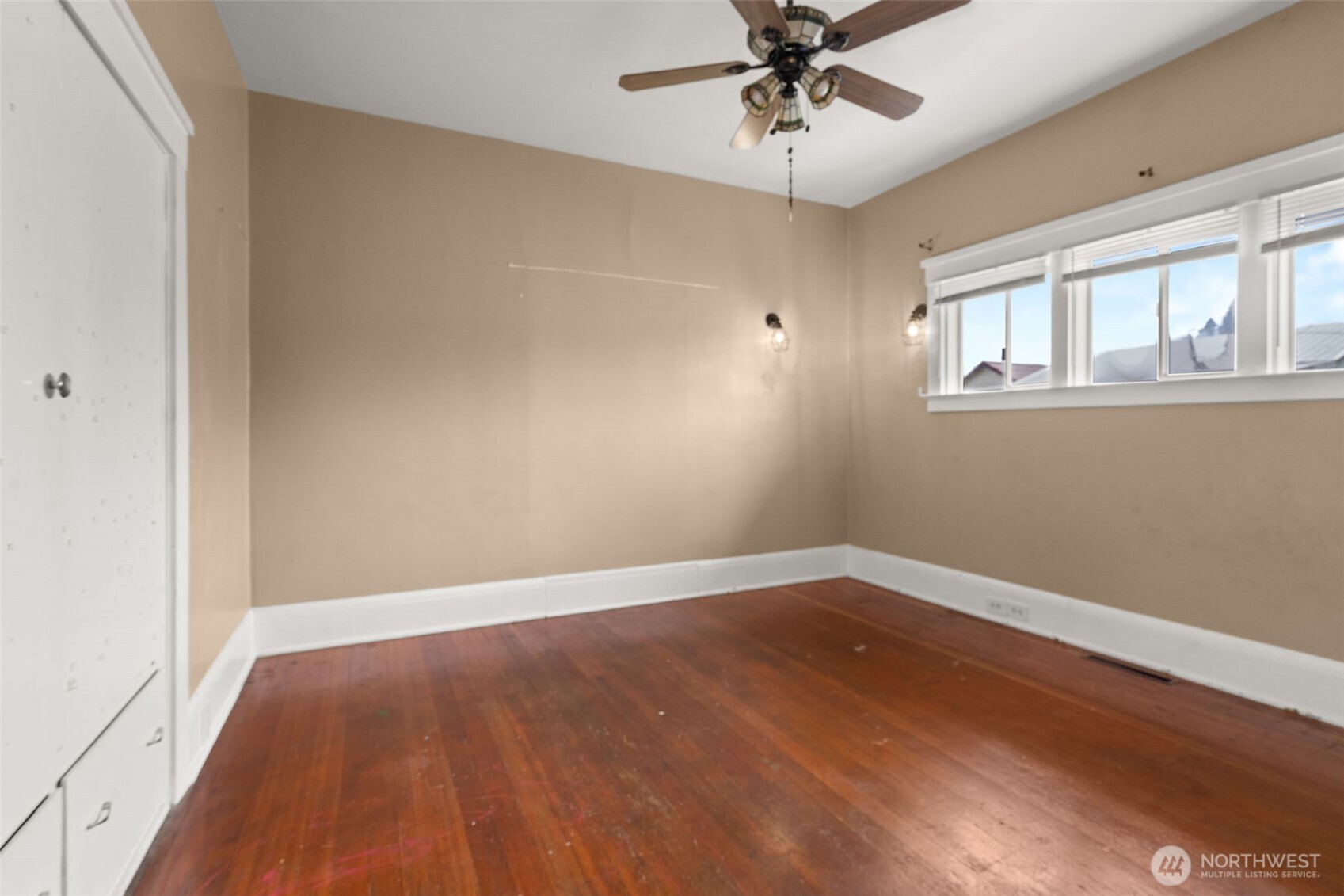 505 W Young Street Elma WA 98541
