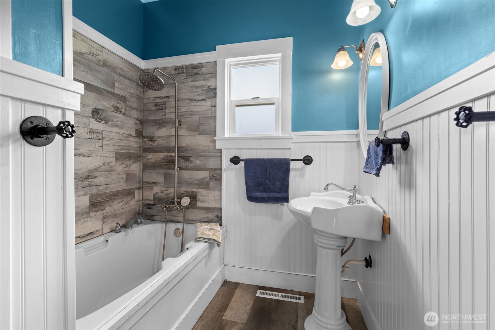 505 W Young Street Elma WA 98541