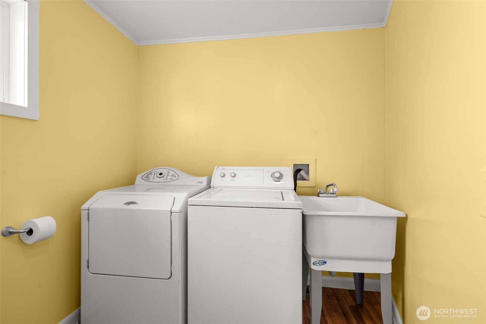 505 W Young Street Elma WA 98541