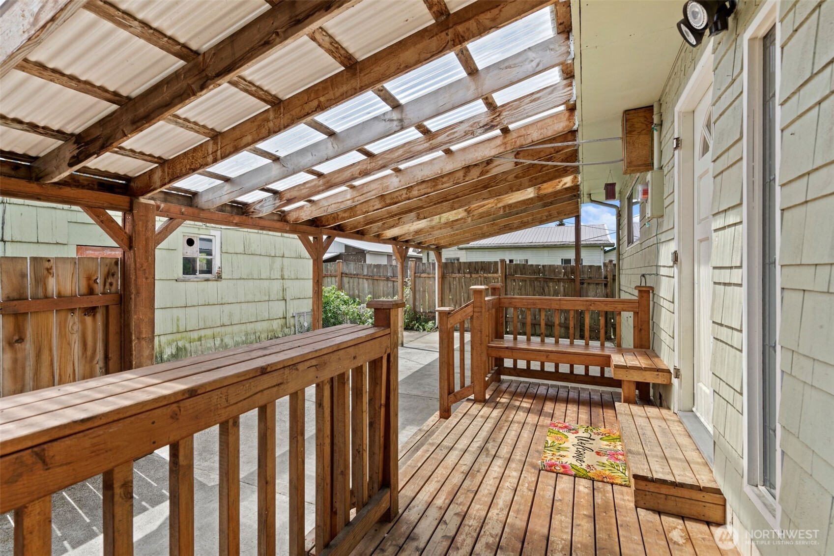 505 W Young Street Elma WA 98541