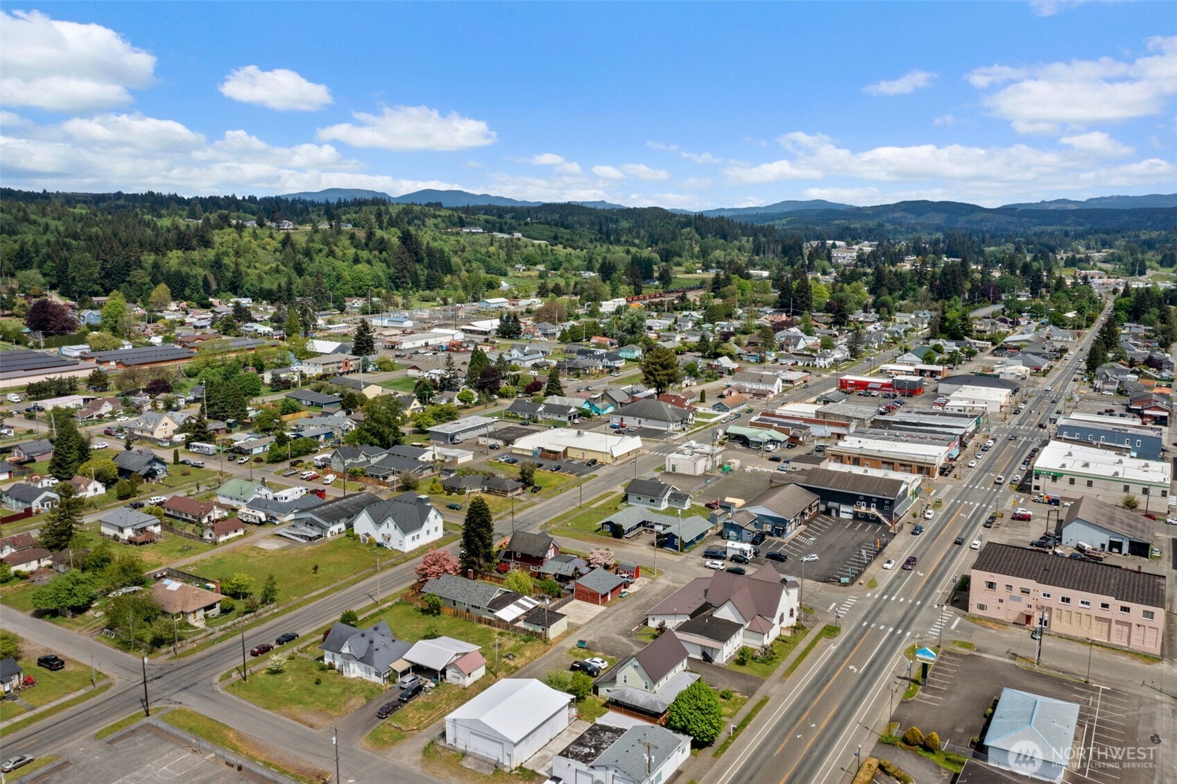 505 W Young Street Elma WA 98541