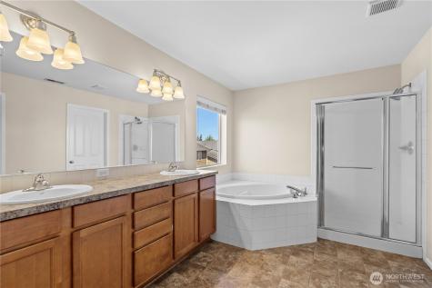 18318 73rd Avenue E Puyallup WA 98375
