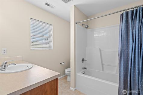18318 73rd Avenue E Puyallup WA 98375