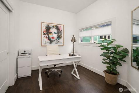 2009 E John Street Seattle WA 98112