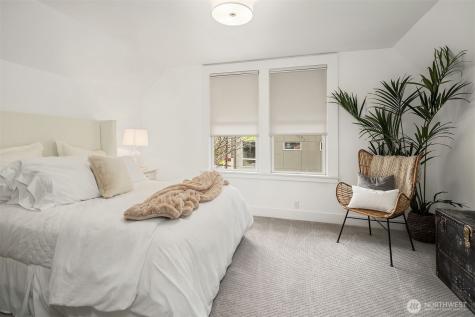 2009 E John Street Seattle WA 98112