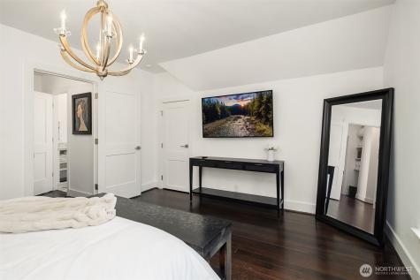 2009 E John Street Seattle WA 98112