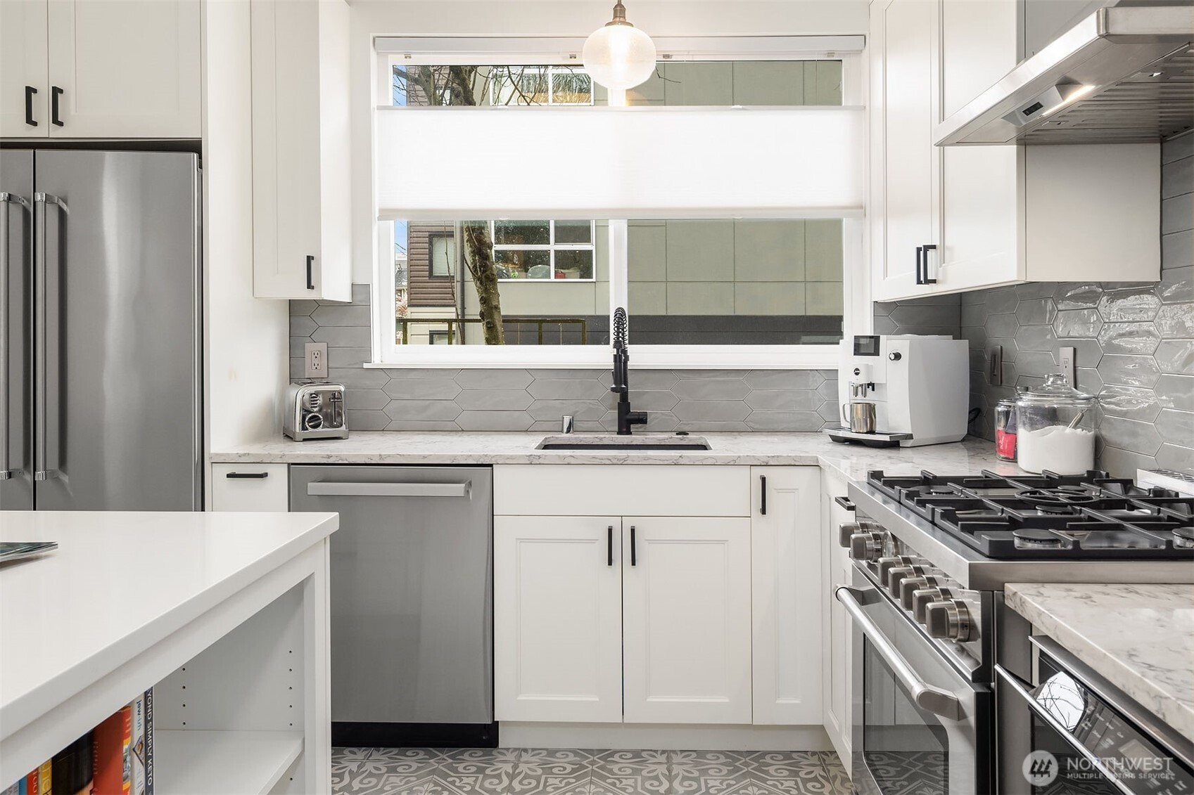 2009 E John Street Seattle WA 98112