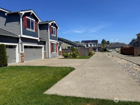 17326 129th Avenue E Puyallup WA 98374