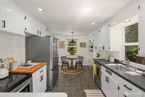 14032 Stone Avenue N Seattle WA 98133