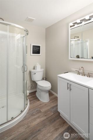 1067 Anacortes Avenue NE Renton WA 98059