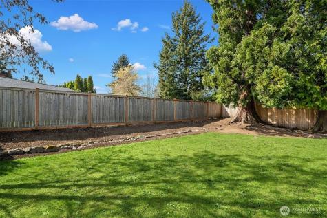 1067 Anacortes Avenue NE Renton WA 98059
