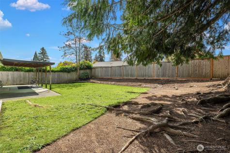 1067 Anacortes Avenue NE Renton WA 98059