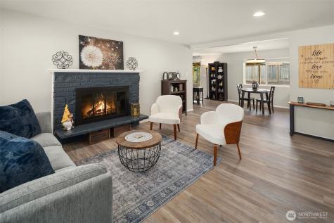 1067 Anacortes Avenue NE Renton WA 98059