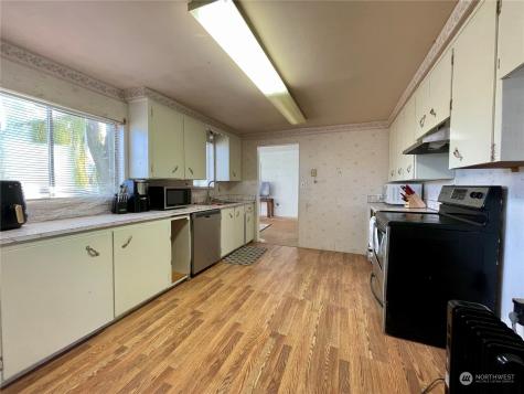 120 E Lewis Street Coulee City WA 99115